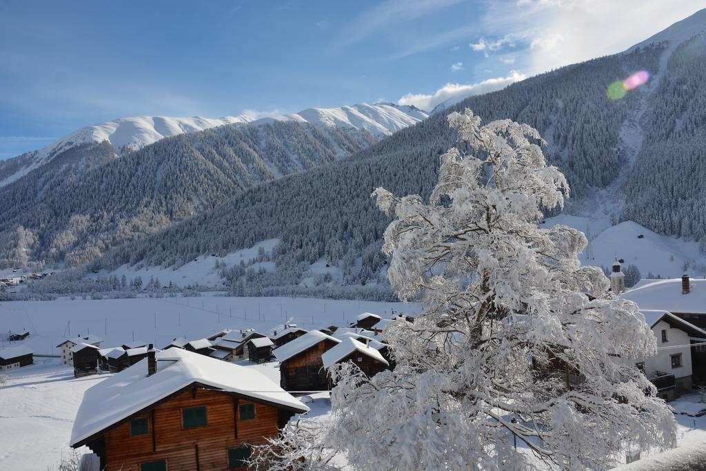 Hotel Restaurant Walliser Sonne Reckingen Exterior photo